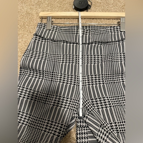 Alo Jacquard High-Waist Glenplaid Flutter Legging - Picture 11 of 16